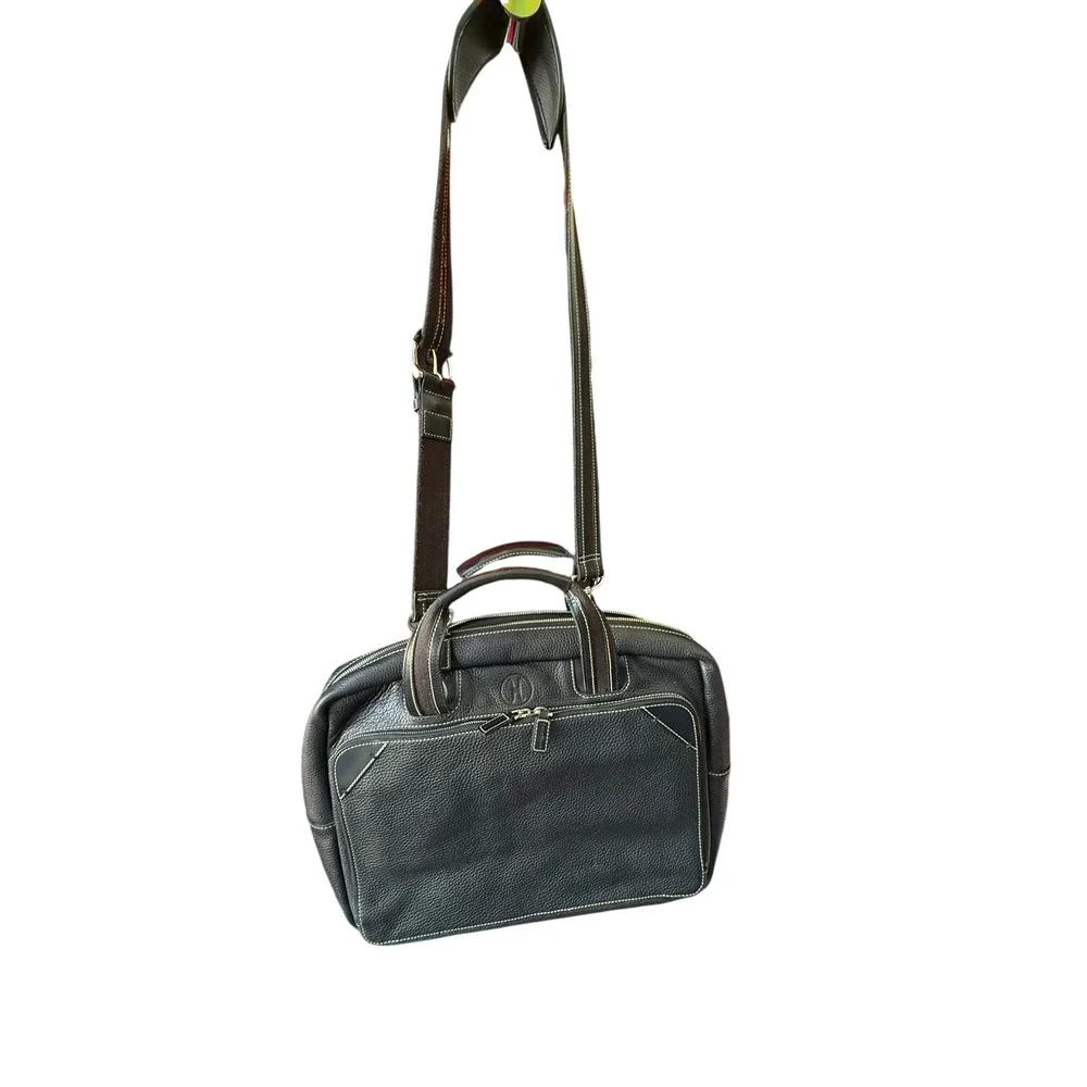Cole Haan Black Pebbled Leather Briefcase Laptop Messenger Bag‎ Contrast Stitch